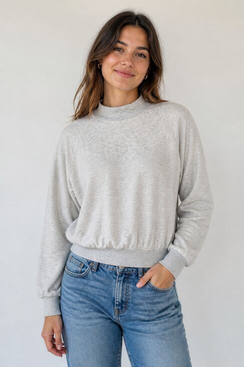 Universal Thread Sweaters - Universal Thread Gray Crewneck Sweatshirt M